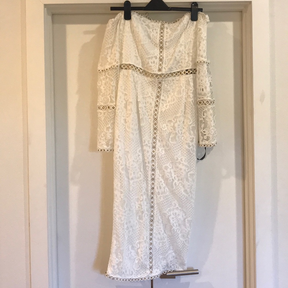 Off shoulder, lace dress